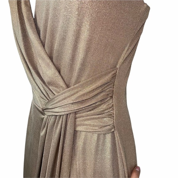 Donna Morgan Shimmery Metallic Gold V Cut Cinched Waist Cocktail Dress Size 2P - Picture 9 of 9